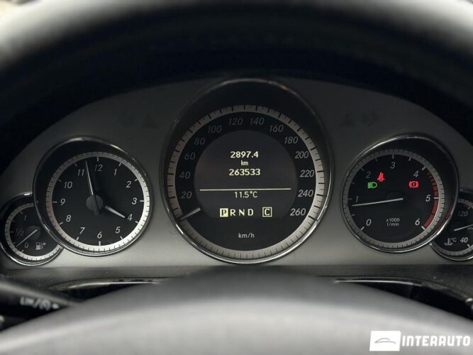 Mercedes E 220 37 mercedes E 220 2009