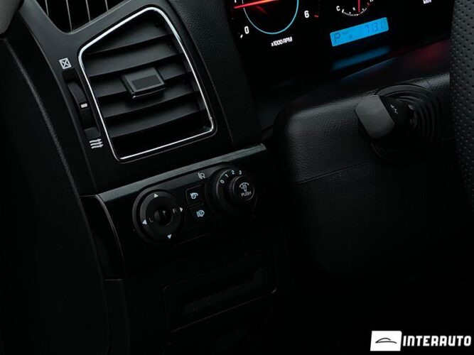 Chevrolet Captiva 36 interauto-car