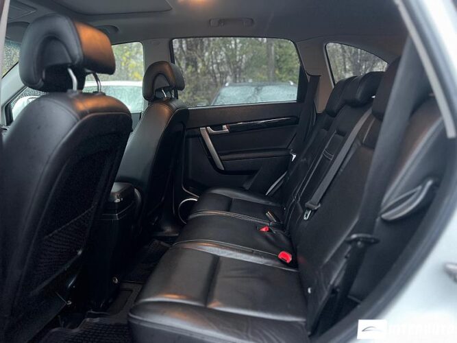 Chevrolet Captiva 43 interauto-car