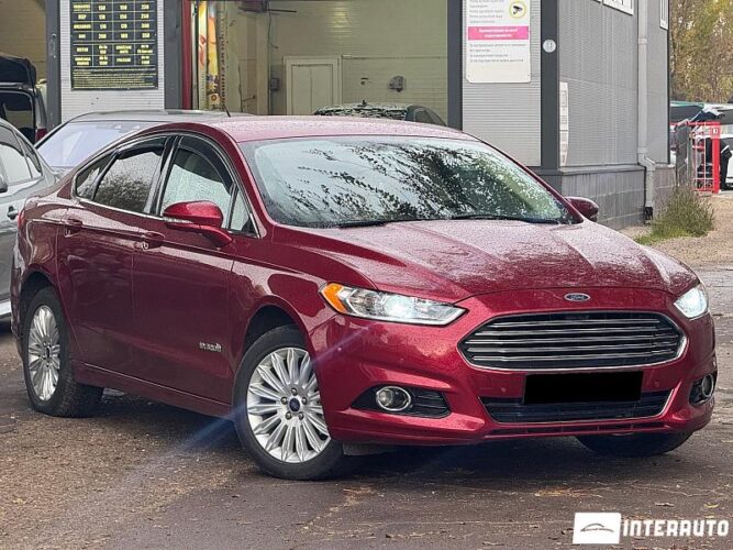 Ford Fusion 2013 doar la InterAuto