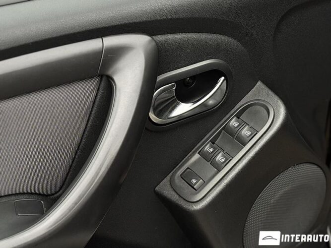 Dacia Duster 32 interauto-car