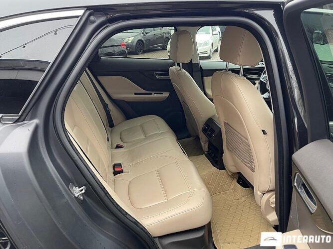 Jaguar F-Pace 44 jaguar F-Pace 2018