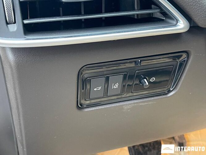 Jaguar F-Pace 41 jaguar F-Pace 2018