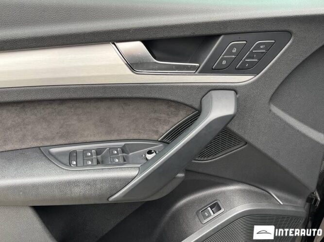 Audi SQ5 41 audi SQ5 2018