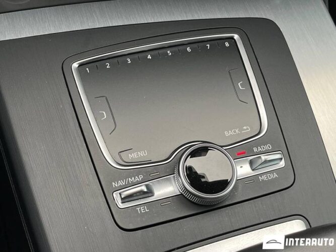 Audi SQ5 51 audi SQ5 2018