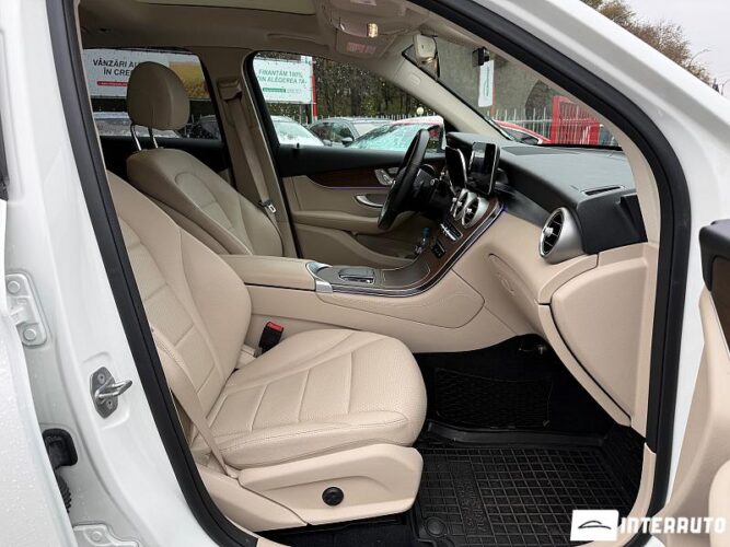 Mercedes GLC 350e 37 interauto-car