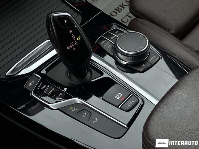 BMW X3 2.0D 51 interauto-car