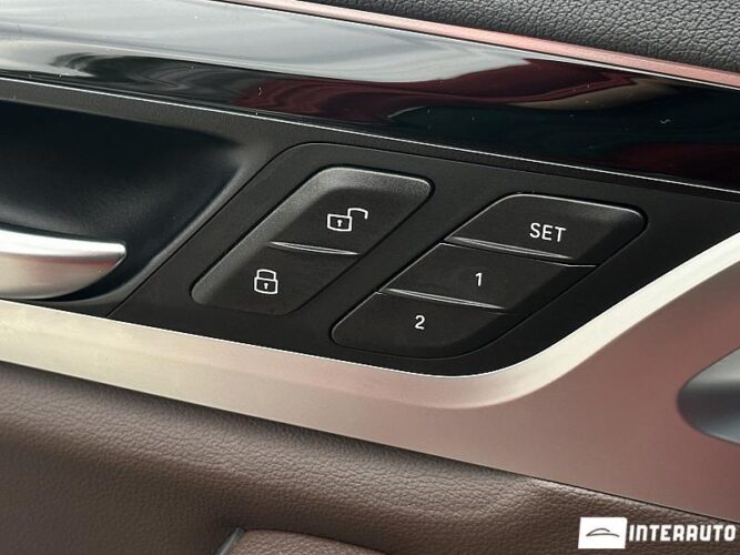 BMW X3 2.0D 57 interauto-car