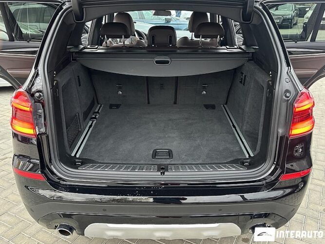 BMW X3 2.0D 64 interauto-car