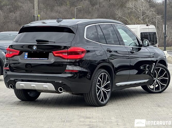BMW X3 2.0D 40 interauto-car