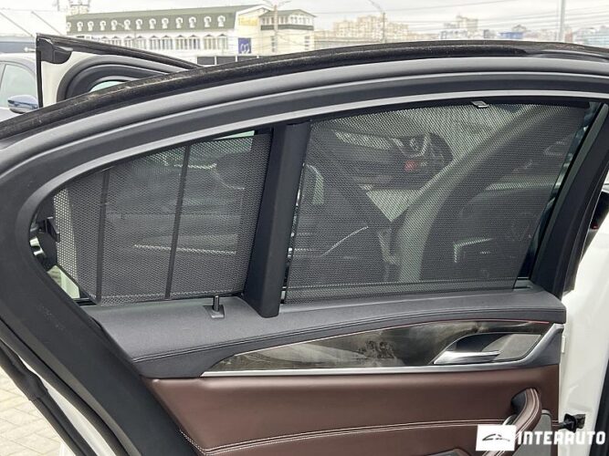 BMW 530 51 interauto-car