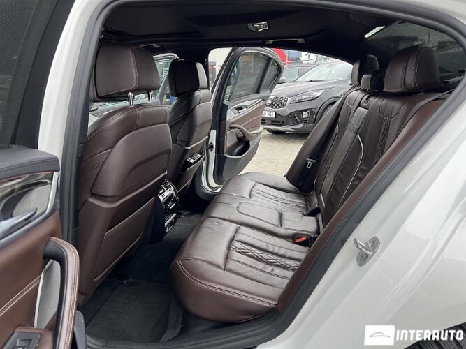 BMW 530 48 interauto-car