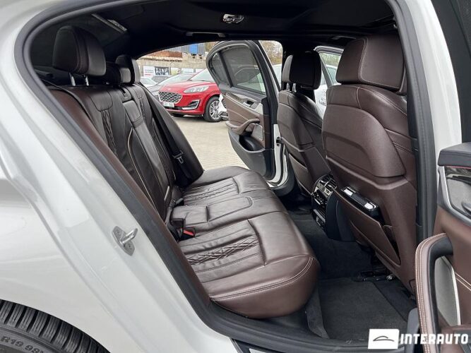 BMW 530 50 interauto-car