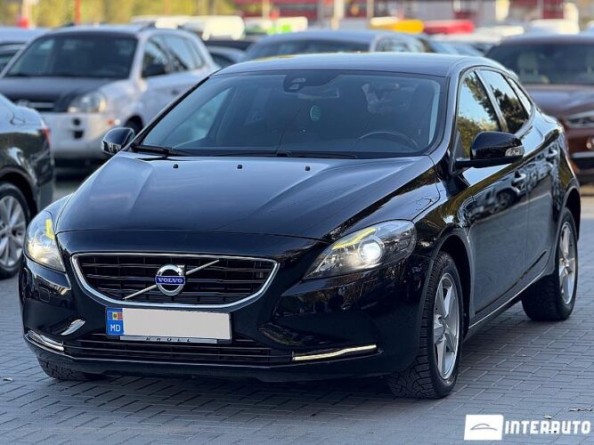 Volvo V 40 2014 doar la InterAuto
