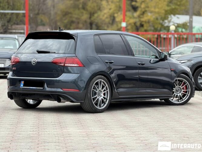 Volkswagen Golf GTI 28 interauto-car