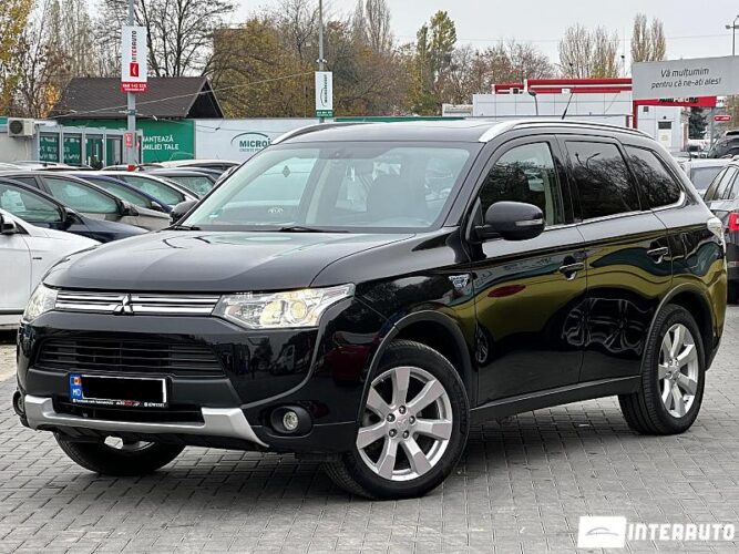 Mitsubishi Outlander 2014 doar la InterAuto