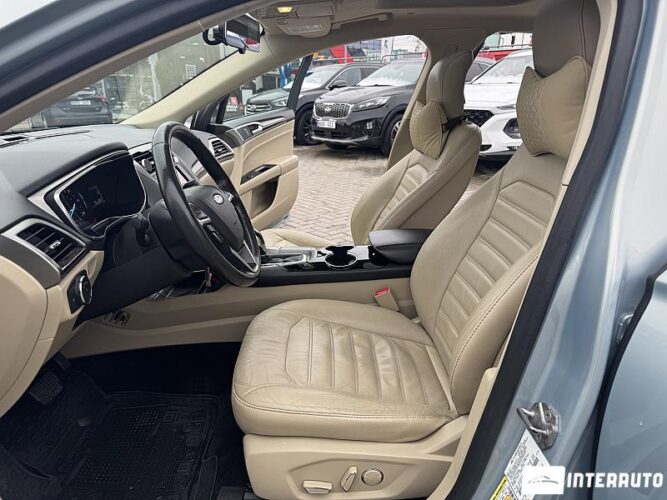 Ford Fusion 35 interauto-car