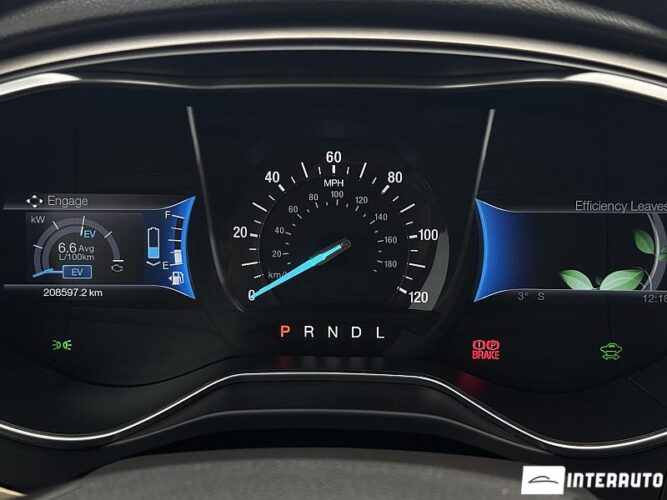 Ford Fusion 38 interauto-car