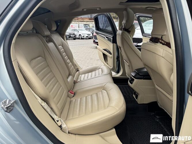 Ford Fusion 44 interauto-car