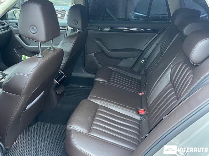 Skoda Superb 39 skoda Superb 2015