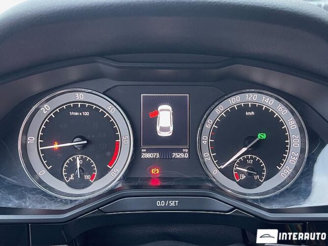 Skoda Superb 34 skoda Superb 2015