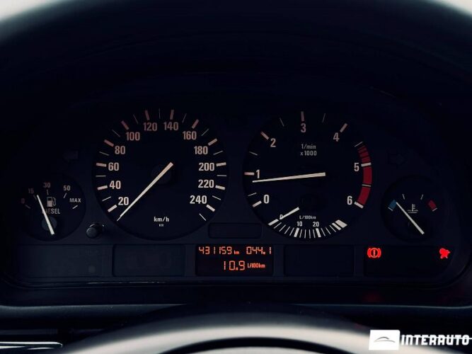 BMW 520 34 interauto-car