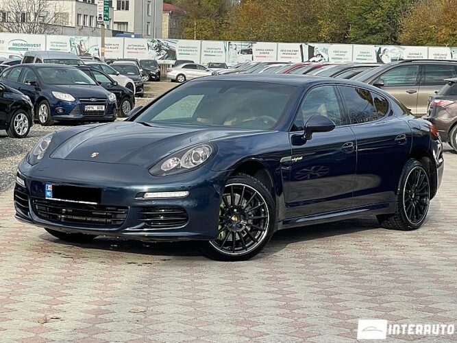 Porsche Panamera S 2015 doar la InterAuto