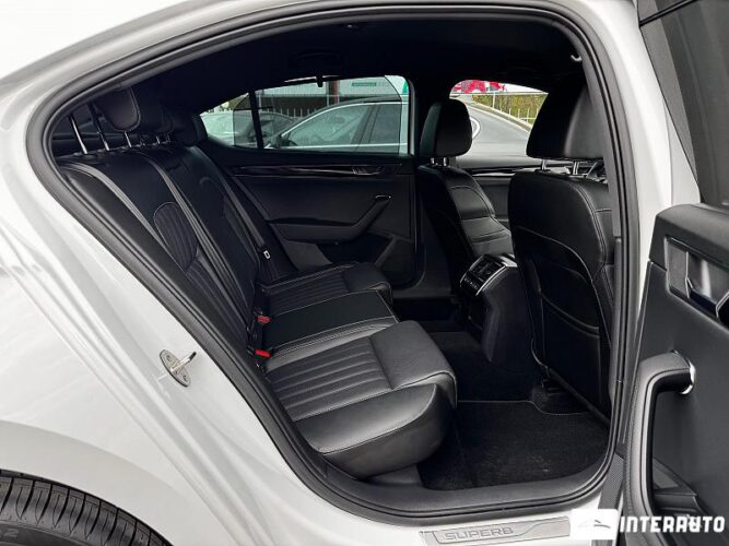 Skoda Superb 42 skoda Superb 2024