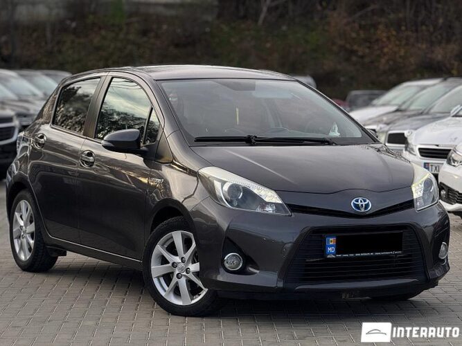 Toyota Yaris 2012 doar la InterAuto