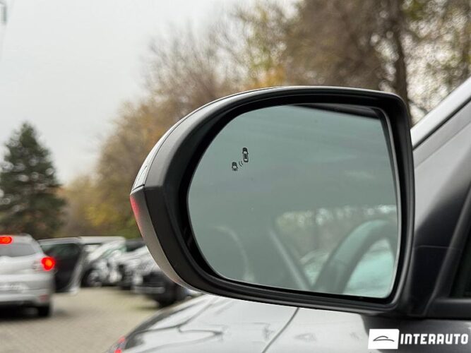 Hyundai Elantra 34 interauto-car