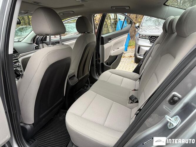 Hyundai Elantra 46 interauto-car