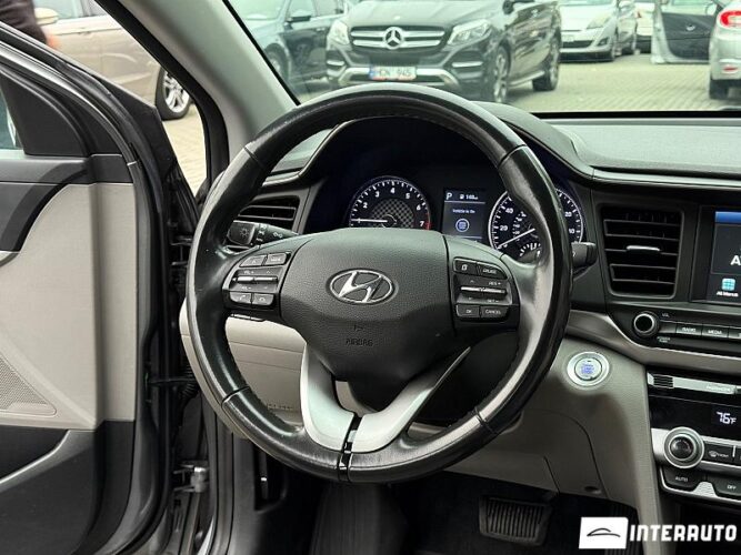 Hyundai Elantra 39 interauto-car