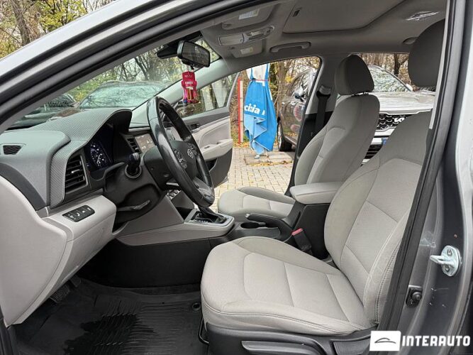 Hyundai Elantra 35 interauto-car
