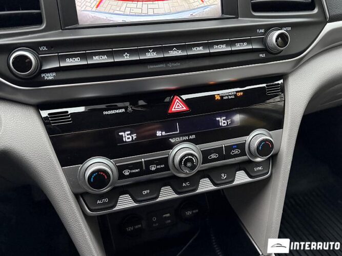 Hyundai Elantra 42 interauto-car