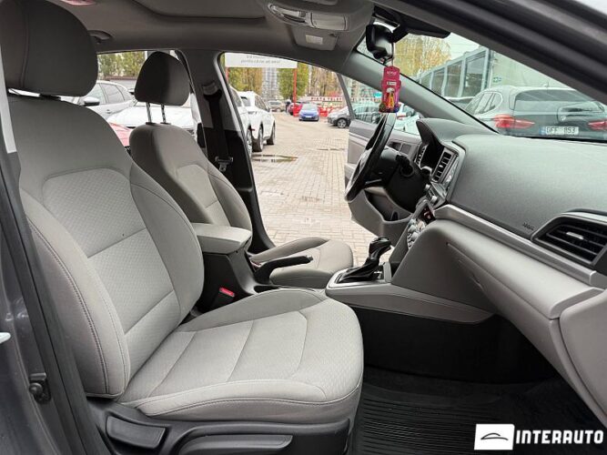 Hyundai Elantra 44 interauto-car