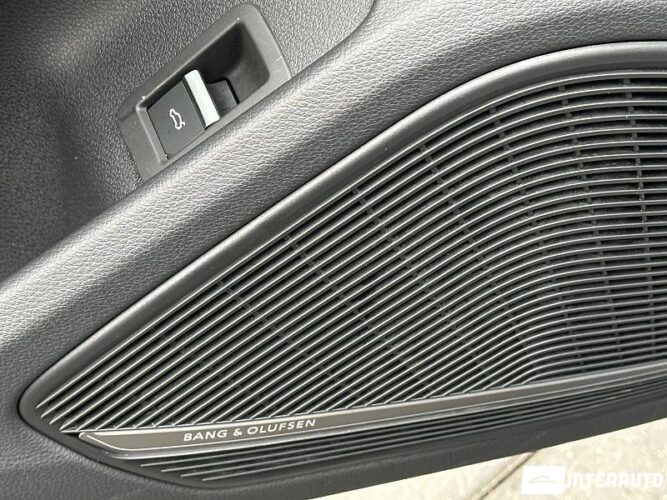 Audi A4 48 interauto-car