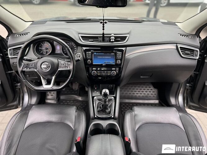 Nissan Qashqai 40 interauto-car