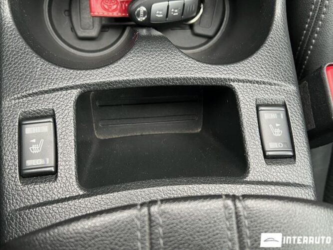 Nissan Qashqai 46 interauto-car