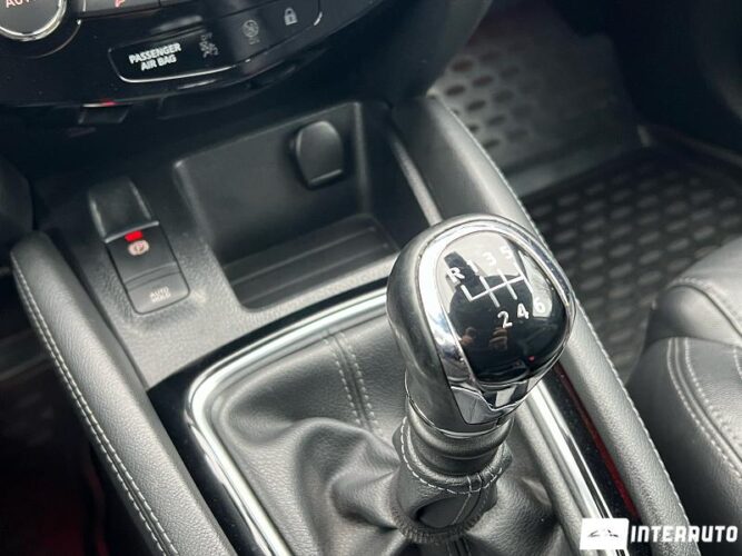 Nissan Qashqai 45 interauto-car