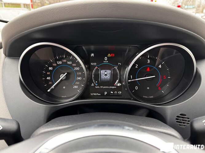 Jaguar F-Pace 40 jaguar F-Pace 2017