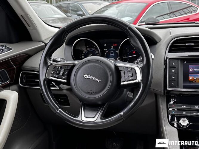 Jaguar F-Pace 39 jaguar F-Pace 2017