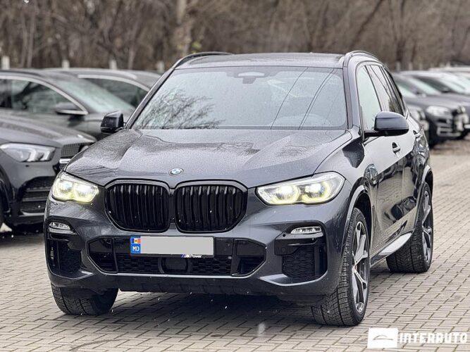 BMW X5 4.0D 2021 doar la InterAuto