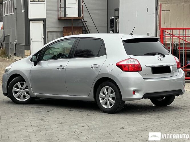 toyota Auris 2012