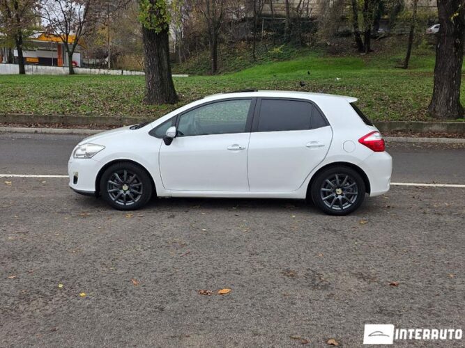 toyota Auris 2011