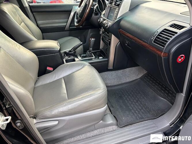 toyota Land Cruiser Prado 2010