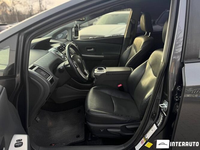 toyota Prius Plus / V 2013