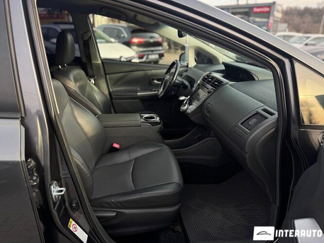 toyota Prius Plus / V 2013