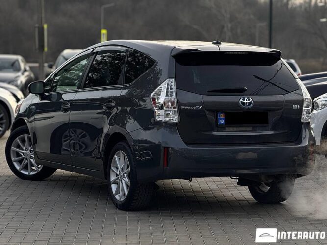 toyota Prius Plus / V 2013