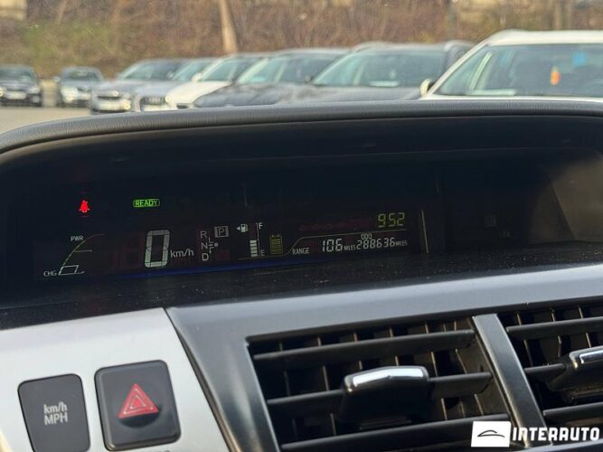 toyota Prius Plus / V 2013