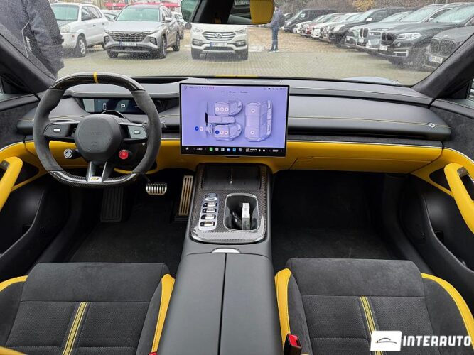 xiaomi SU7 Ultra 2025